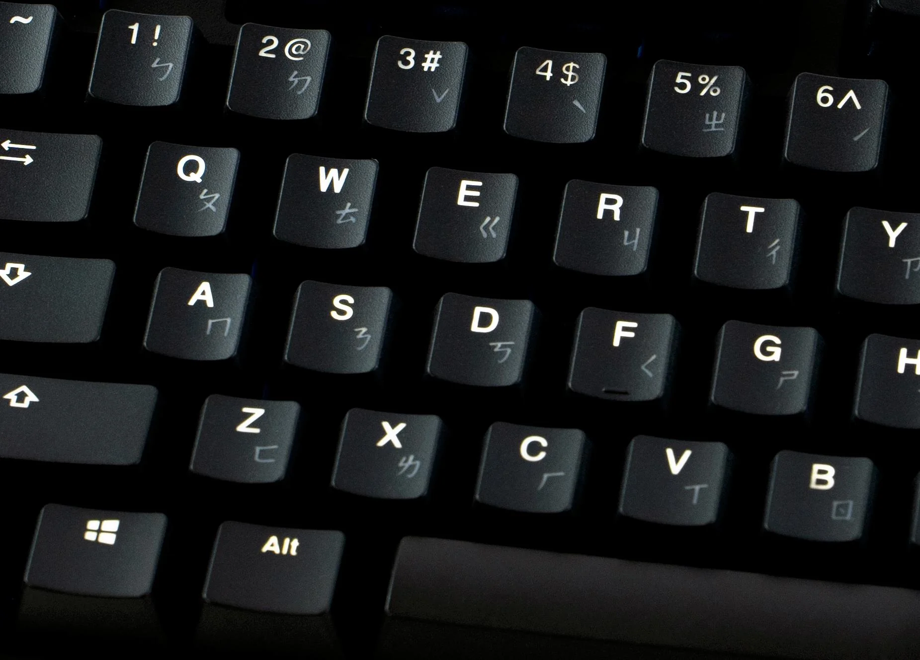 Ducky One 2 Black Case White LED Taiwanese Edition Double Shot PBT Mechanical Keyboard - Image 4
