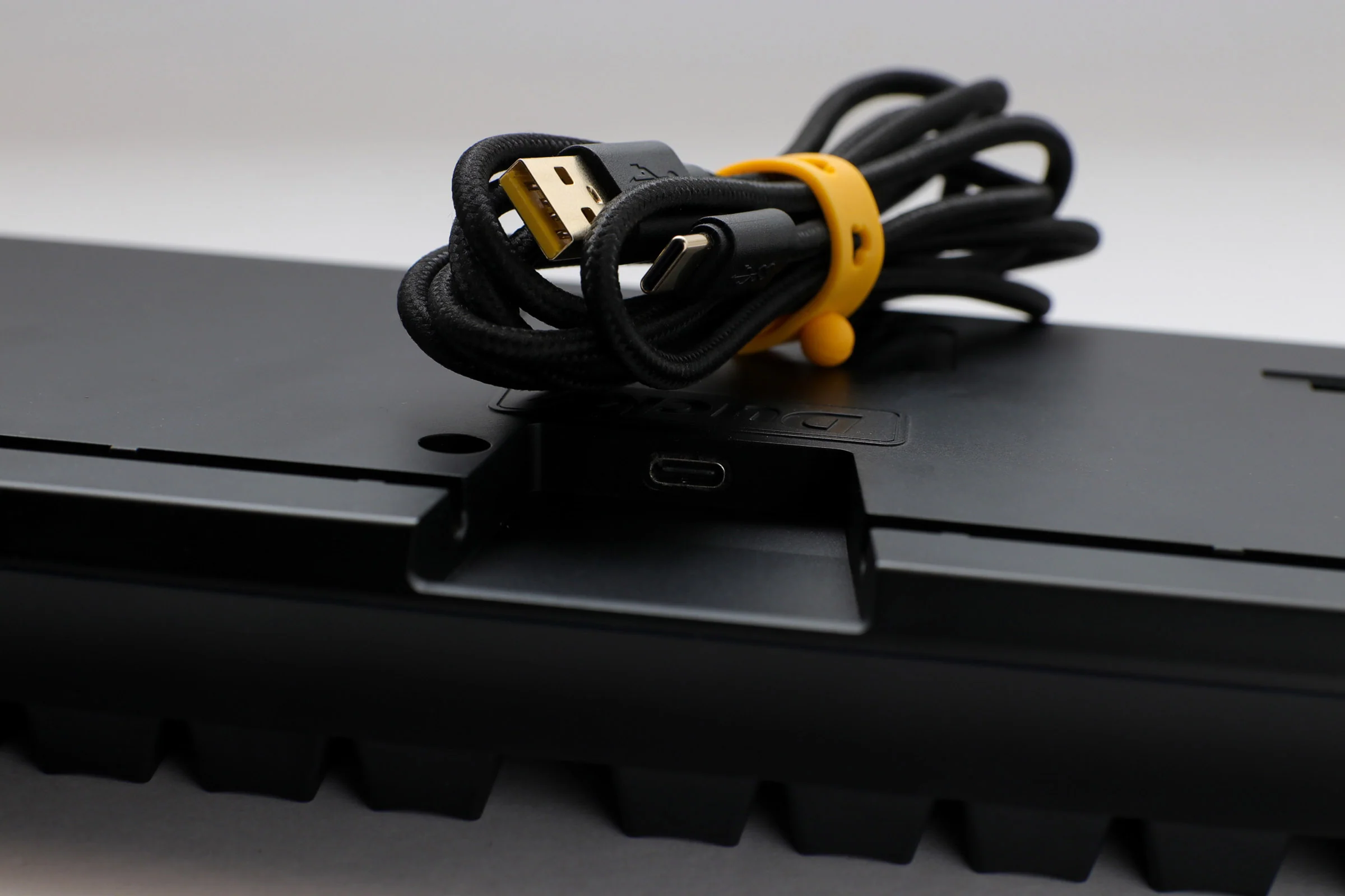 Ducky One 3 Carbon Black Hotswap Double Shot PBT Mechanical Keyboard - Image 8