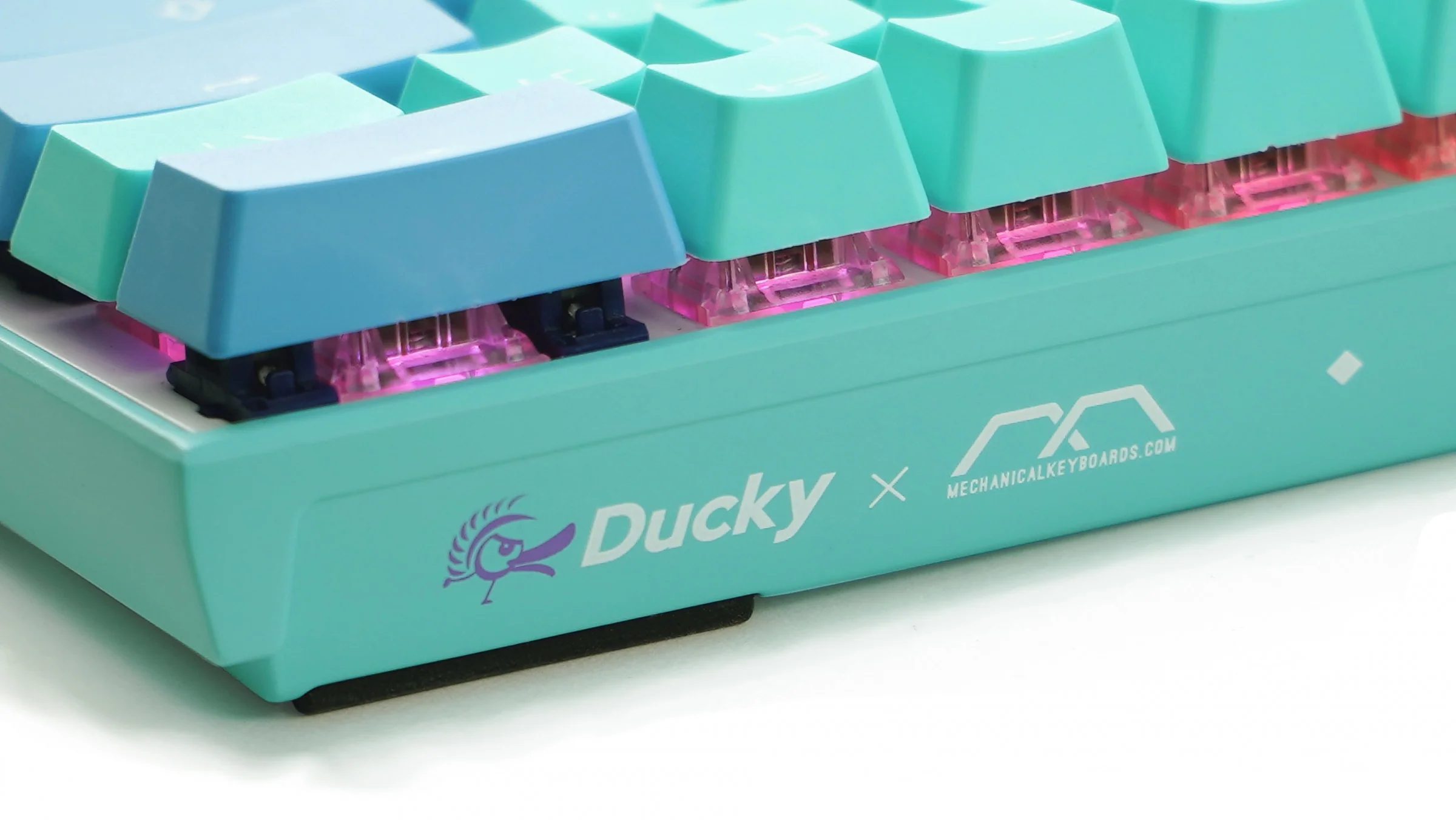 Ducky x MK Frozen Llama Mecha Mini v2 RGB LED 60% Double Shot PBT Mechanical Keyboard - Image 6