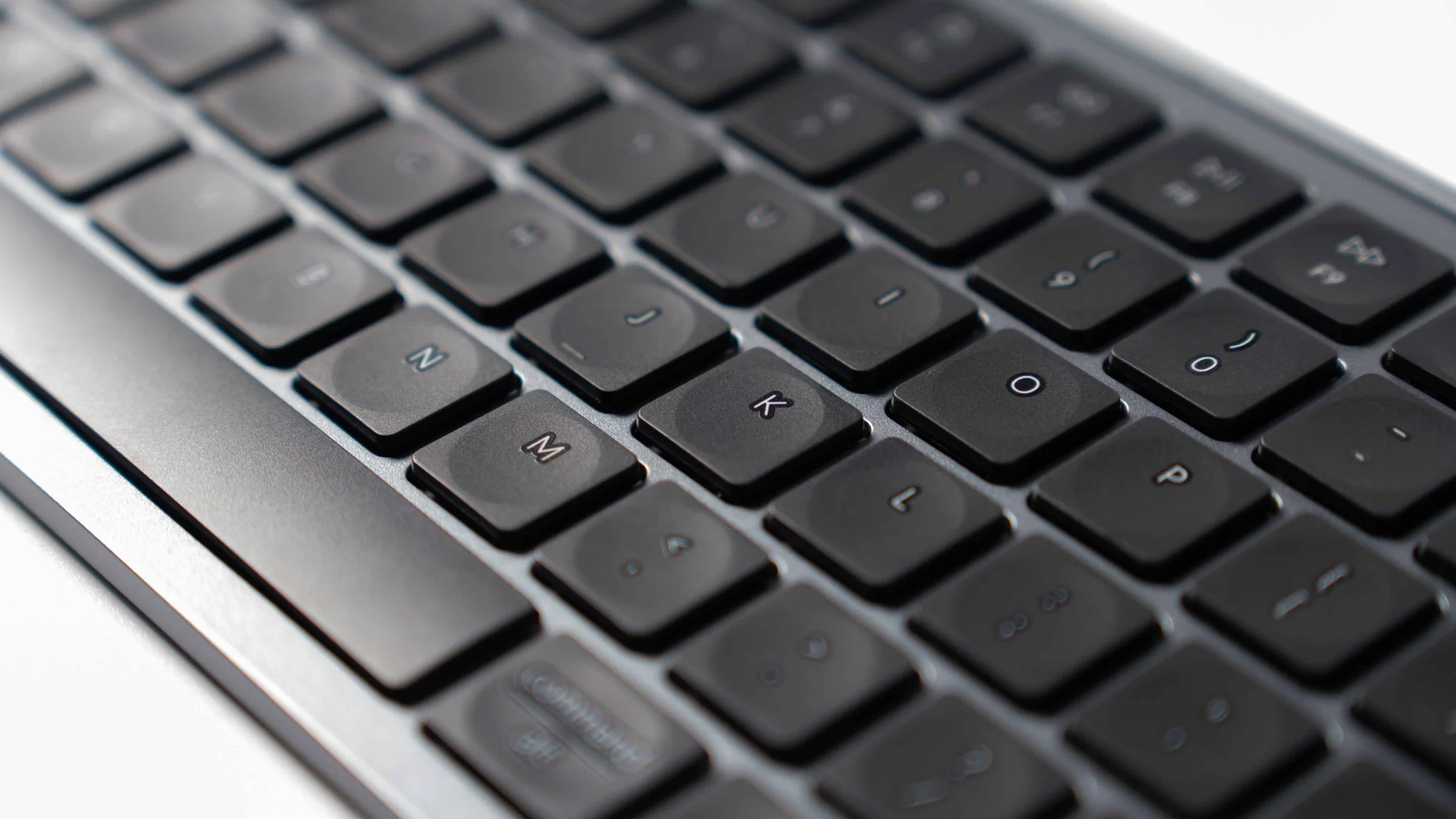 Kechron B2 Pro Wireless Low Profile Keyboard - Image 2