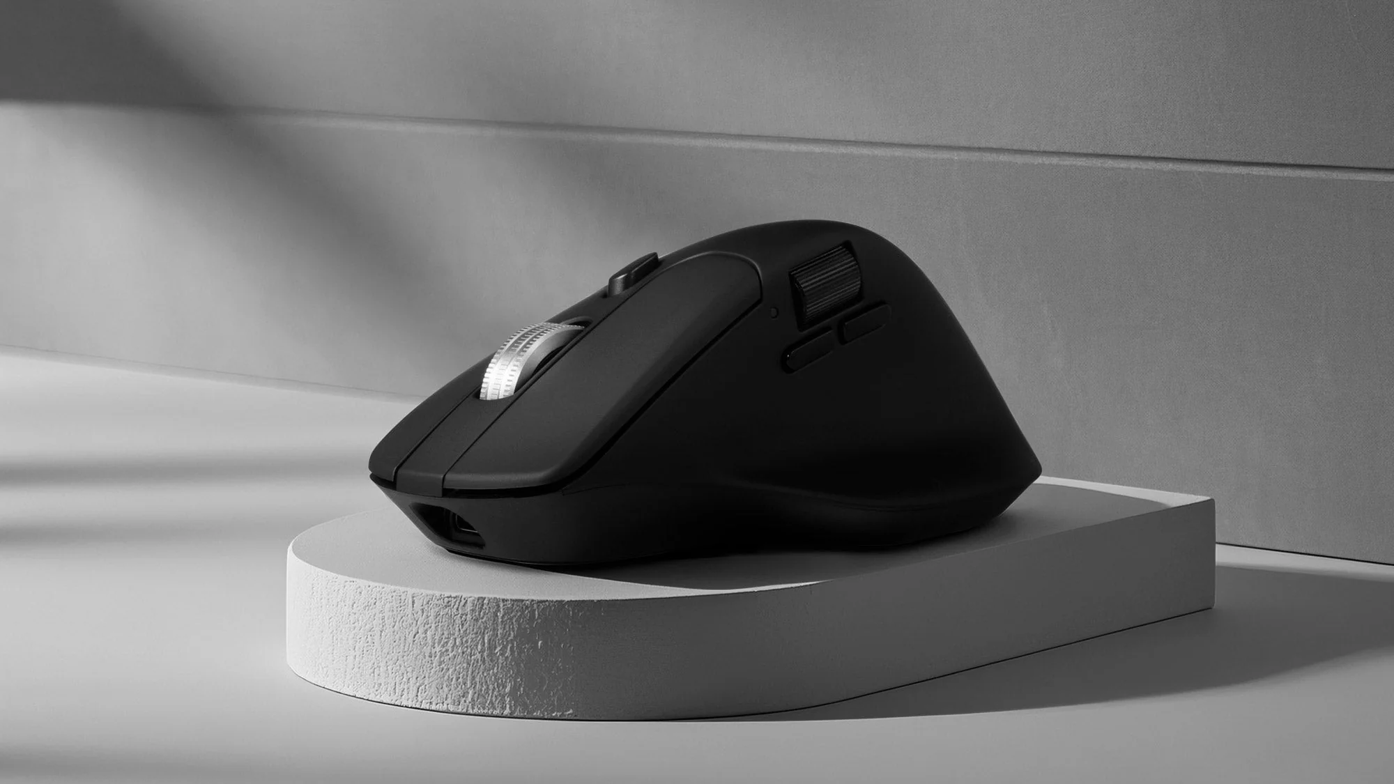 Keychron M6 All Silent PixArt 3950 Wireless 8K Steel Scroll Wheel Mouse - Image 7