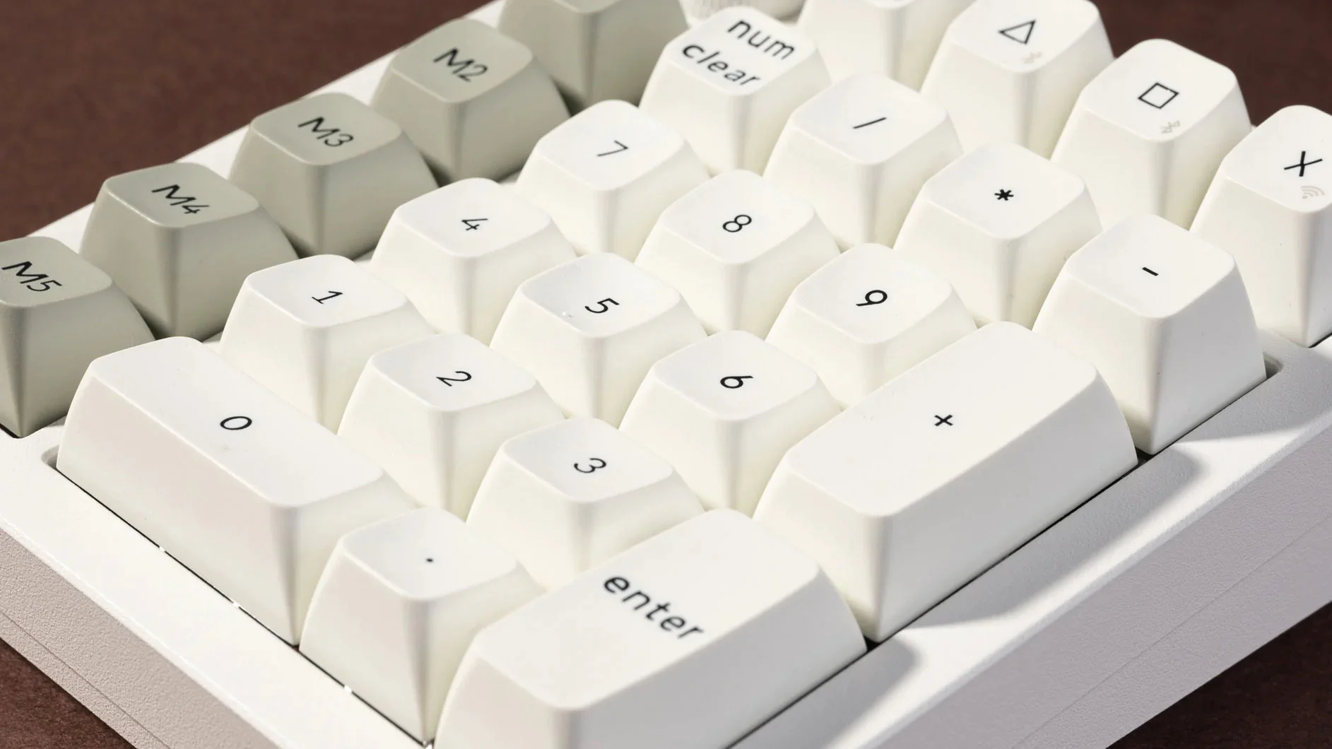 Keychron Q0 Max Aluminum Numpad Wireless Mechanical Keyboard - Image 11
