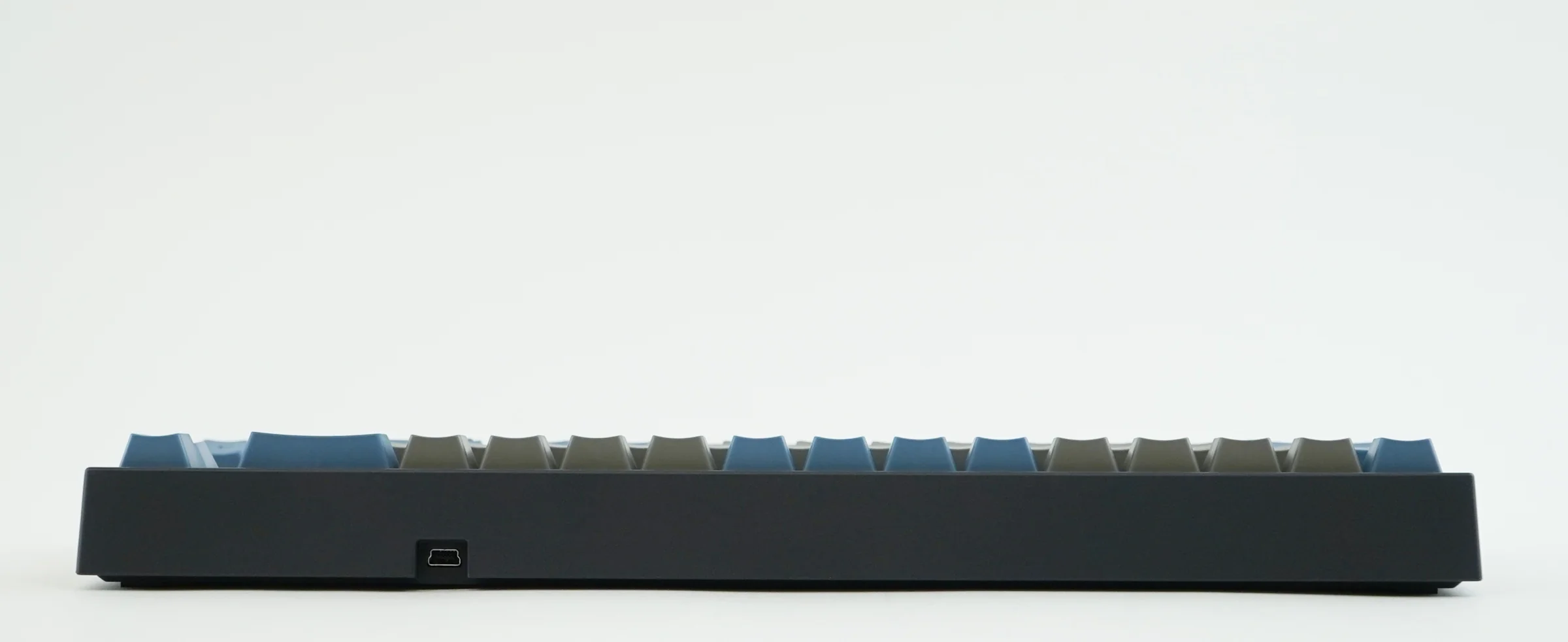 Leopold FC660C Blue/Grey 65% Dye Sub PBT Mechanical Keyboard - Image 5