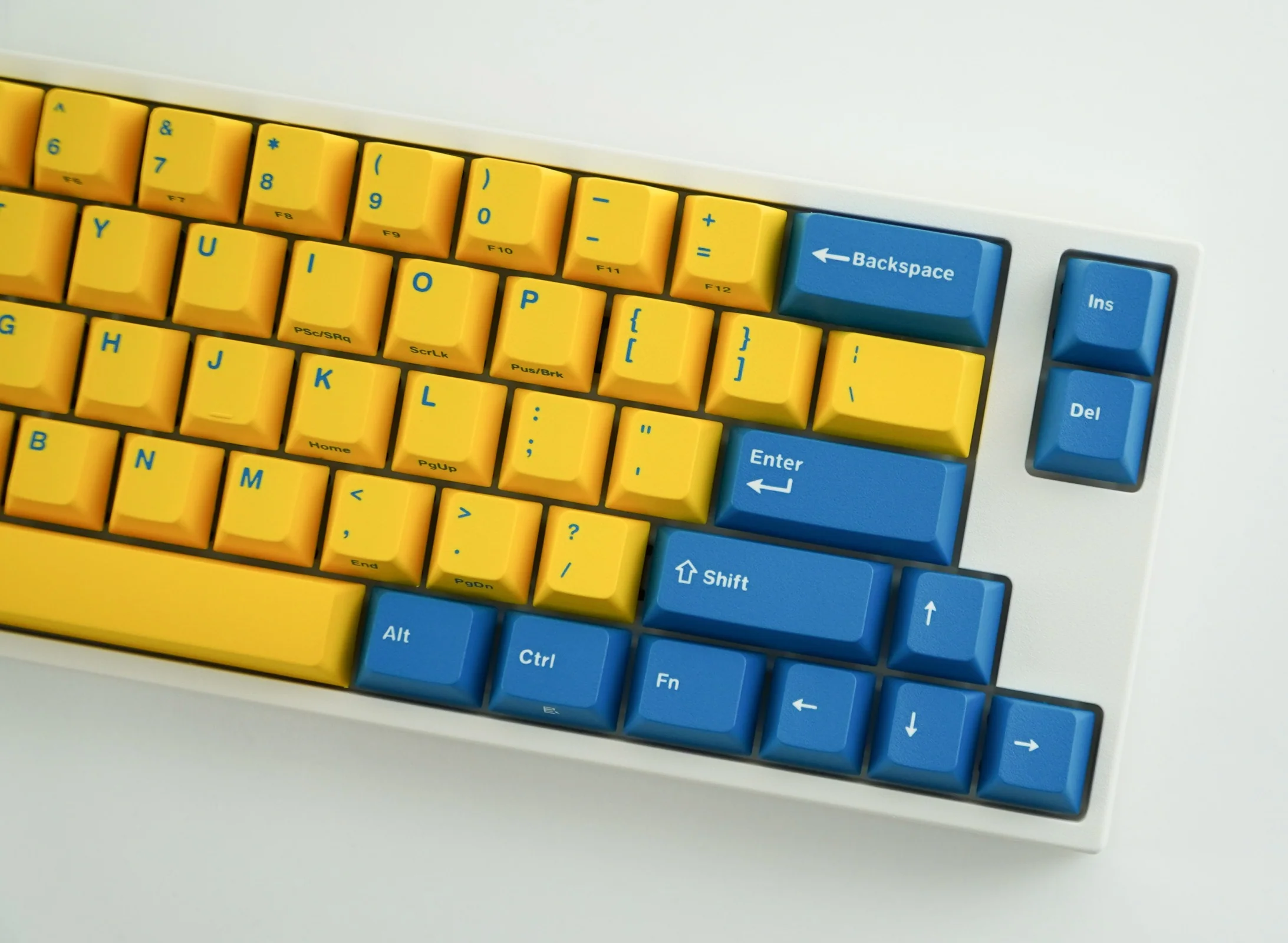 Leopold FC660M Yellow/Blue PD White Case 65% Double Shot PBT Mechanical Keyboard - Image 3