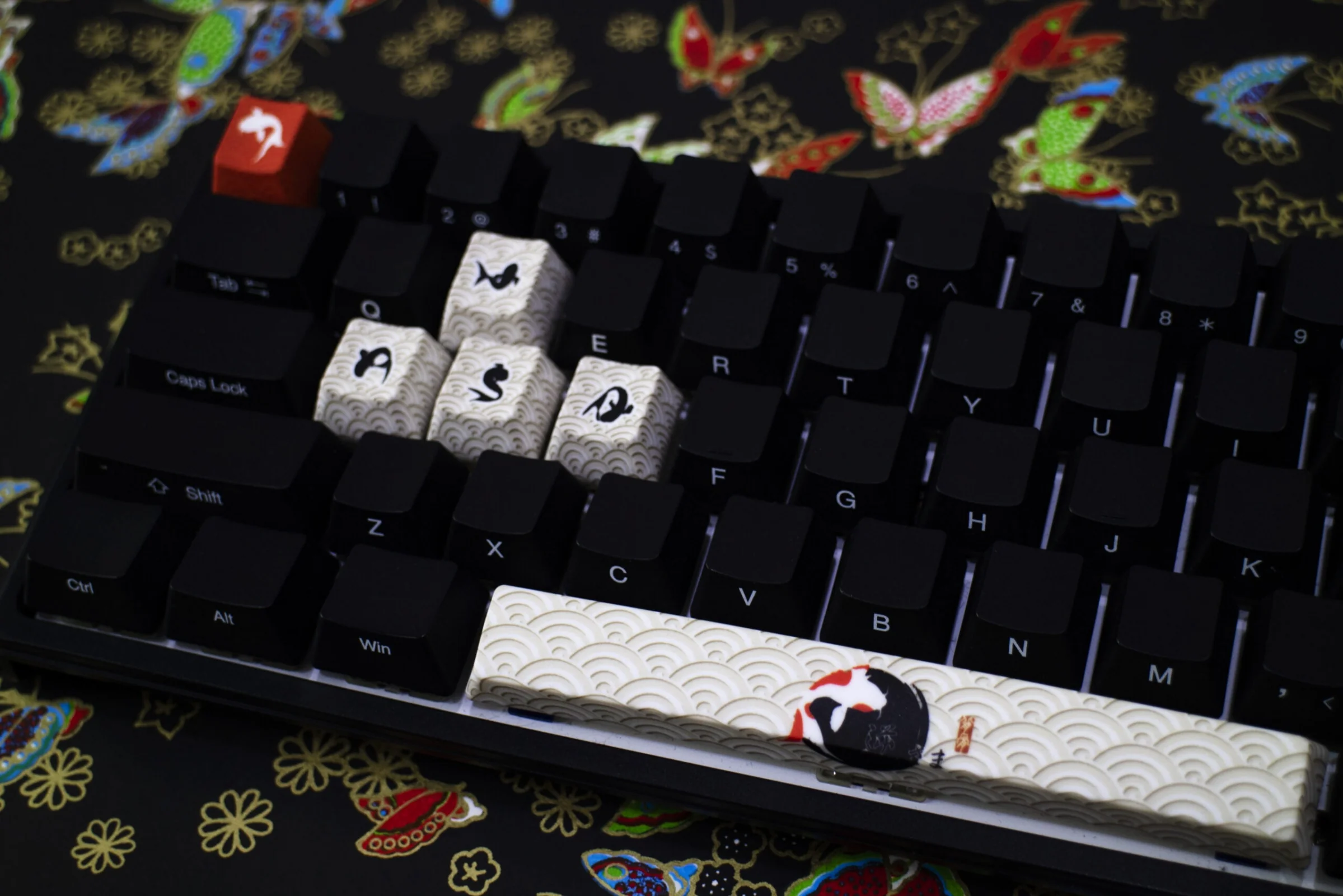 Traitors Sakasama Bright 6 Key OEM Profile Dye Sub Keycap Set - Image 2