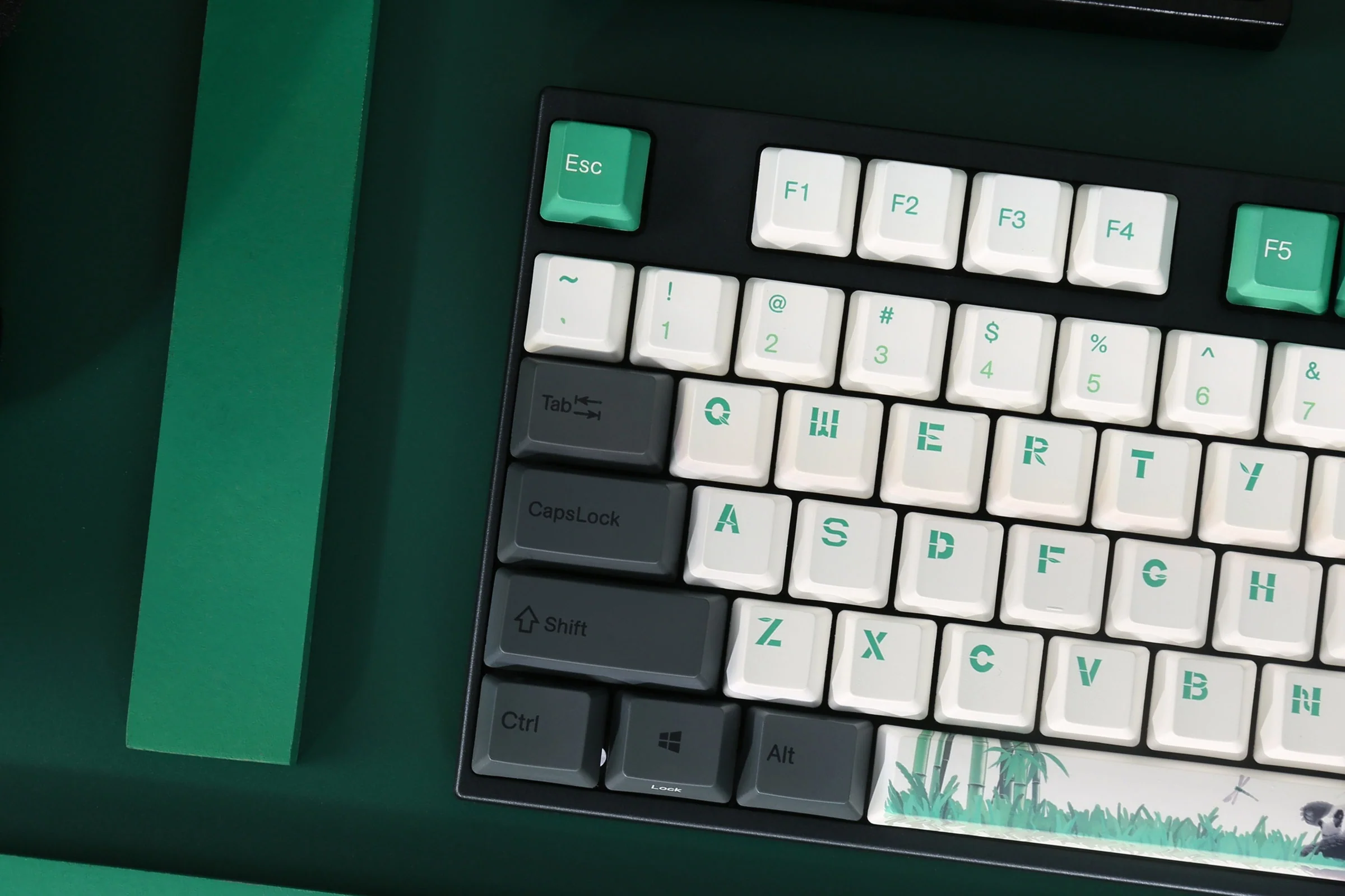 Varmilo APT108 Panda R2 Hotswap Wireless RGB Keyboard - Image 8