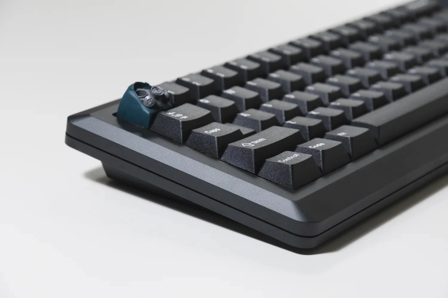 Vortex M0110A Aluminum Barebones Hotswap DIY Keyboard Kit - Image 17