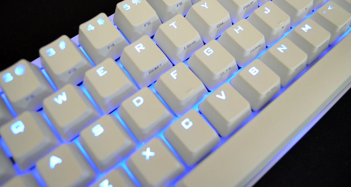 Vortex POK3R White Case Blue LED 60% Double Shot PBT Mechanical Keyboard - Image 3